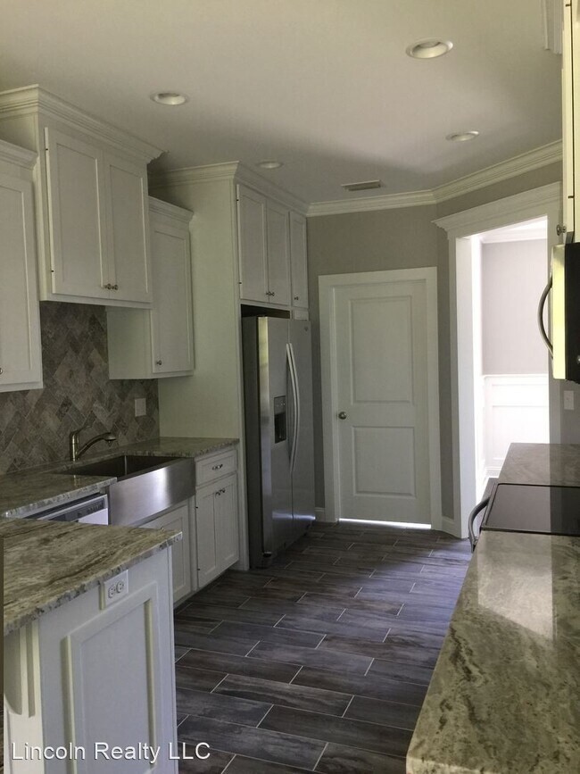Building Photo - 4 br, 3.5 bath House - 5244 Carlton Ridge Cir