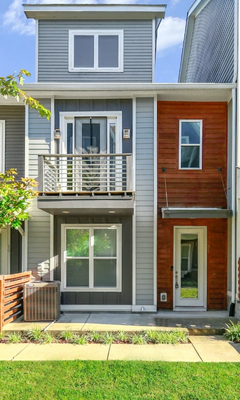 Primary Photo - 700 James Ave