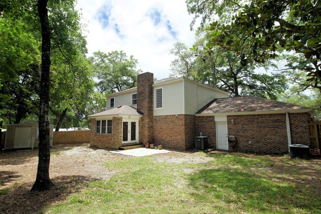Building Photo - 574 L'Ombre Cir NE