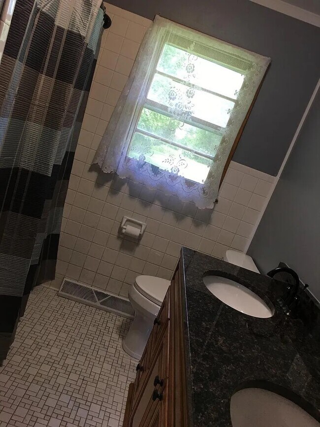 Foto del edificio - 131 N Hillsdale Dr