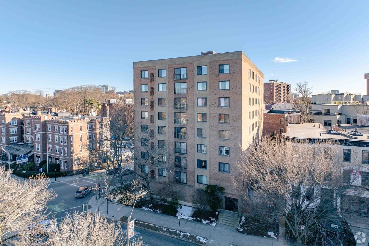 1243 Beacon St - Beacon Place