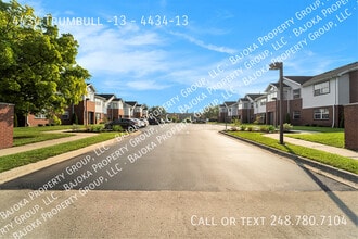 Building Photo - 4434 Trumbull