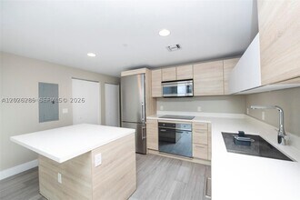 Building Photo - 16385 Biscayne Blvd