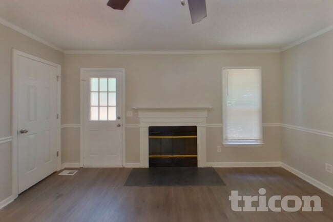 Building Photo - 216 Netherland Dr