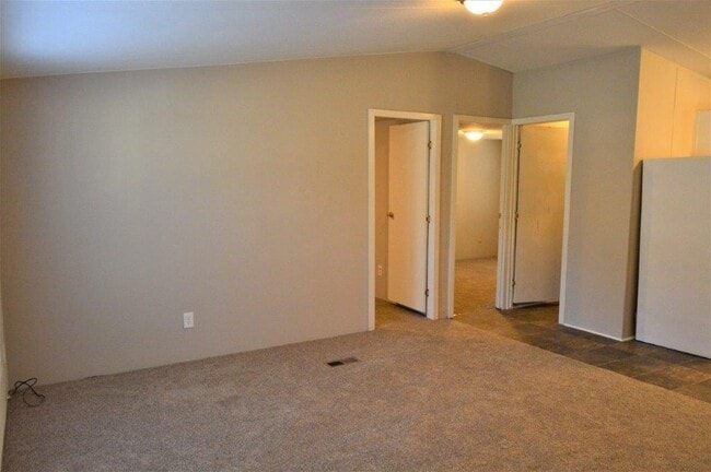 Foto del edificio - 2727 Bettis Tribble Gap Rd