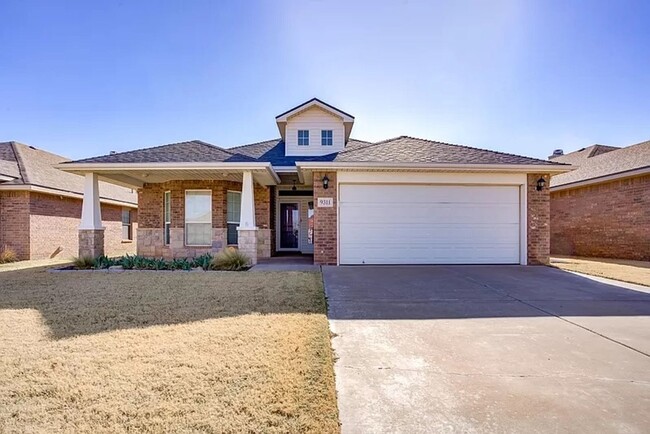 Building Photo - Three bed,Two bath single family home