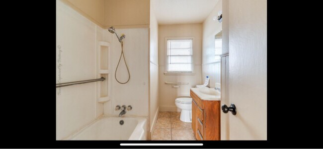 Foto del edificio - 2310 NW Lincoln Ave