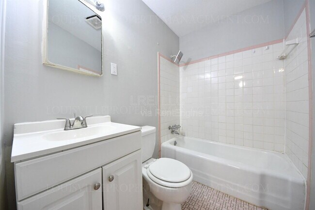 Building Photo - 4408 S 1st St