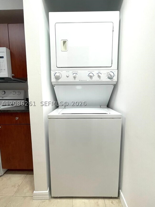 Foto del edificio - 115 SW 11th St