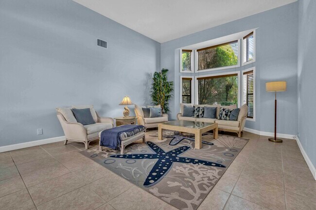 Foto del edificio - 22323 Martella Ave