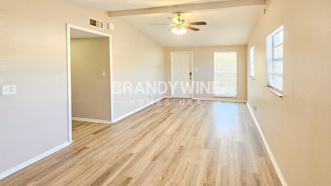 Building Photo - 4401 N 72nd St