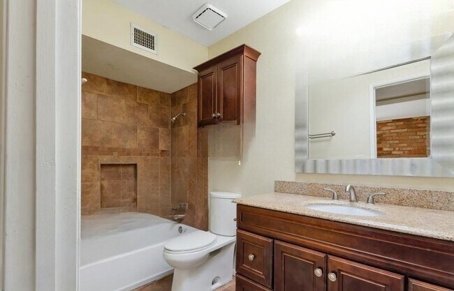 Foto del edificio - 3076 N Cherry Ave