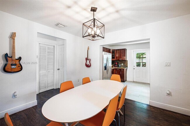 Foto del edificio - 154 NW 45th St