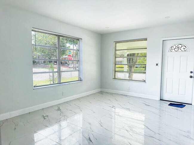 Foto del edificio - 425 SW 18th Ave