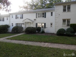 Building Photo - 39A Garfield Park