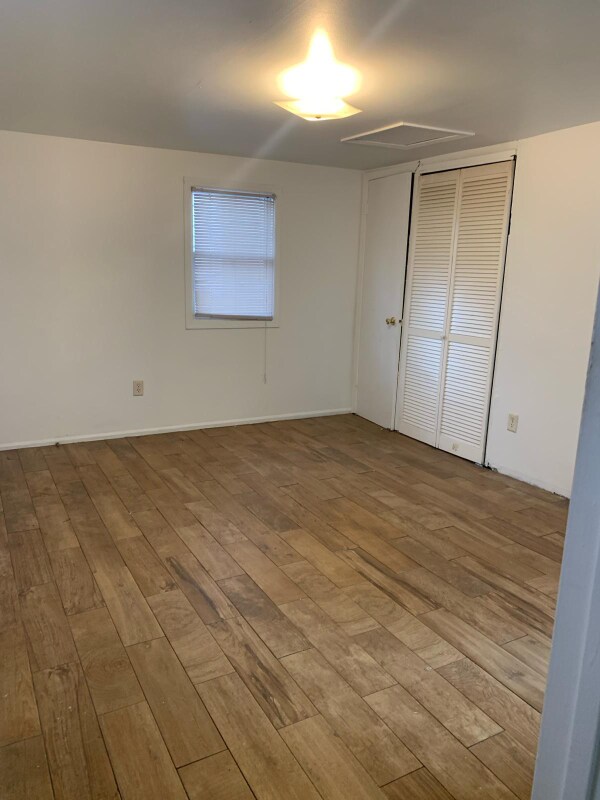 Foto del edificio - 6700 Parrish Ave