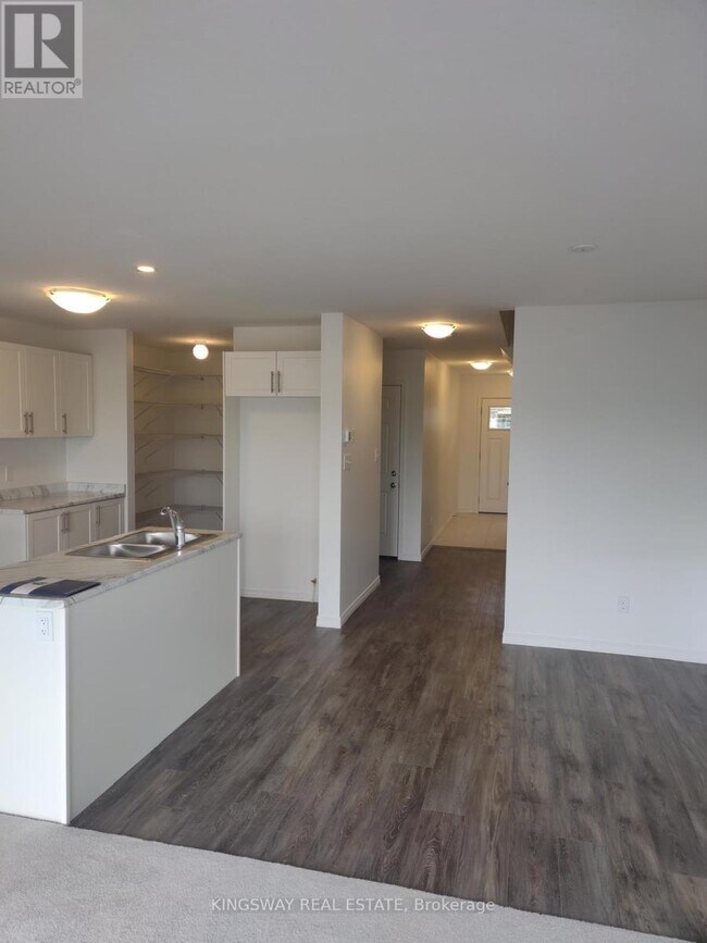 Photo du bâtiment - 20 West Ml St