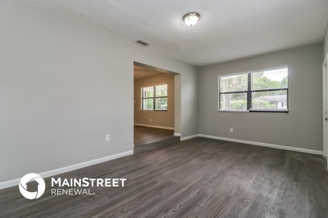 Building Photo - 8911 Navajo Ave