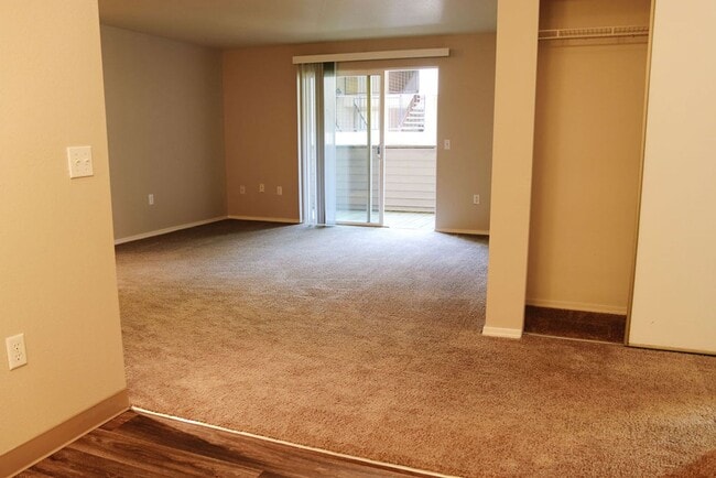 Photo - Life Just Got Better Come See For Yourself... Apartment