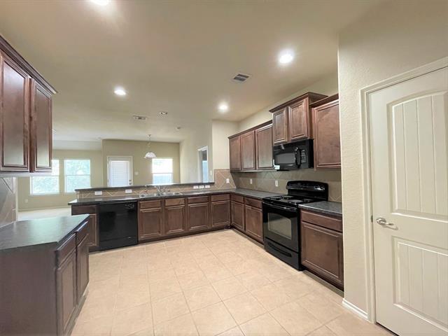 Building Photo - 2209 Jocelyn Way