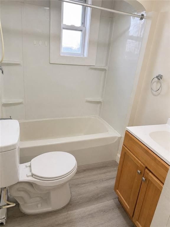 Building Photo - 263 Elm St