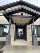 Building Photo - 31 Highnoon Way