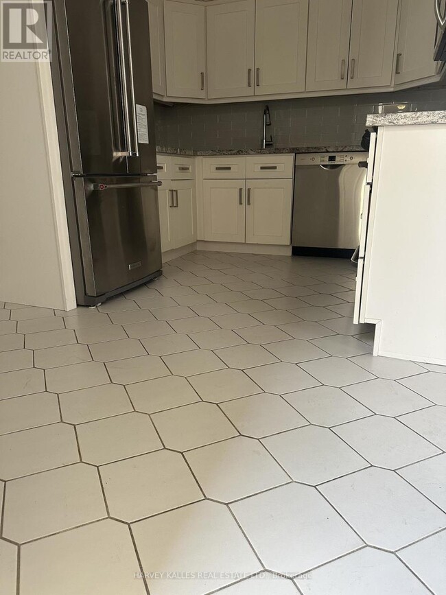 Building Photo - 18 Lower Village Gate