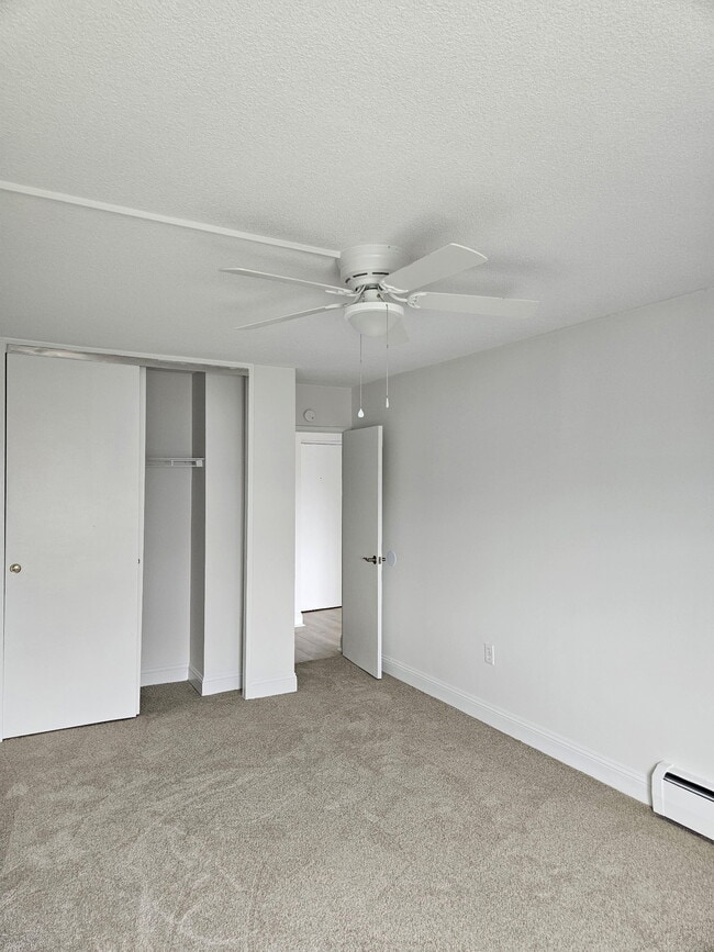 Foto del edificio - Regency Apartments