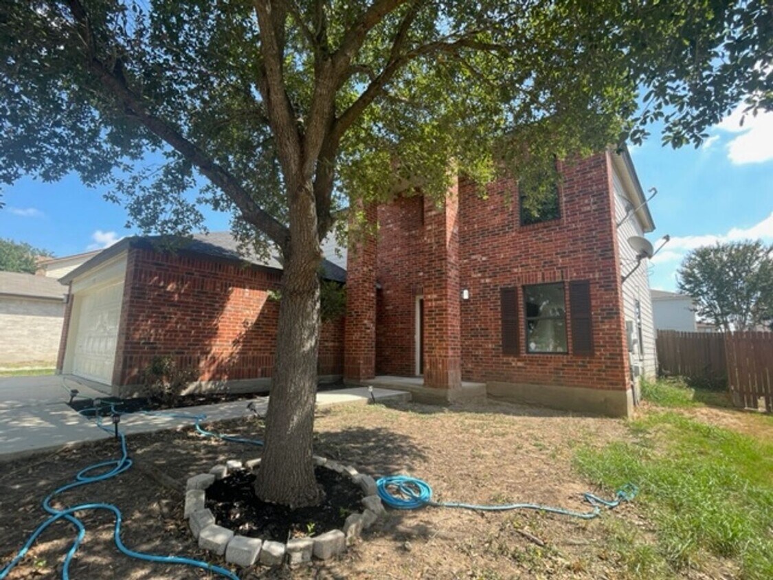 3 br, 2.5 bath House 215 Capistrano Drive House Rental in San