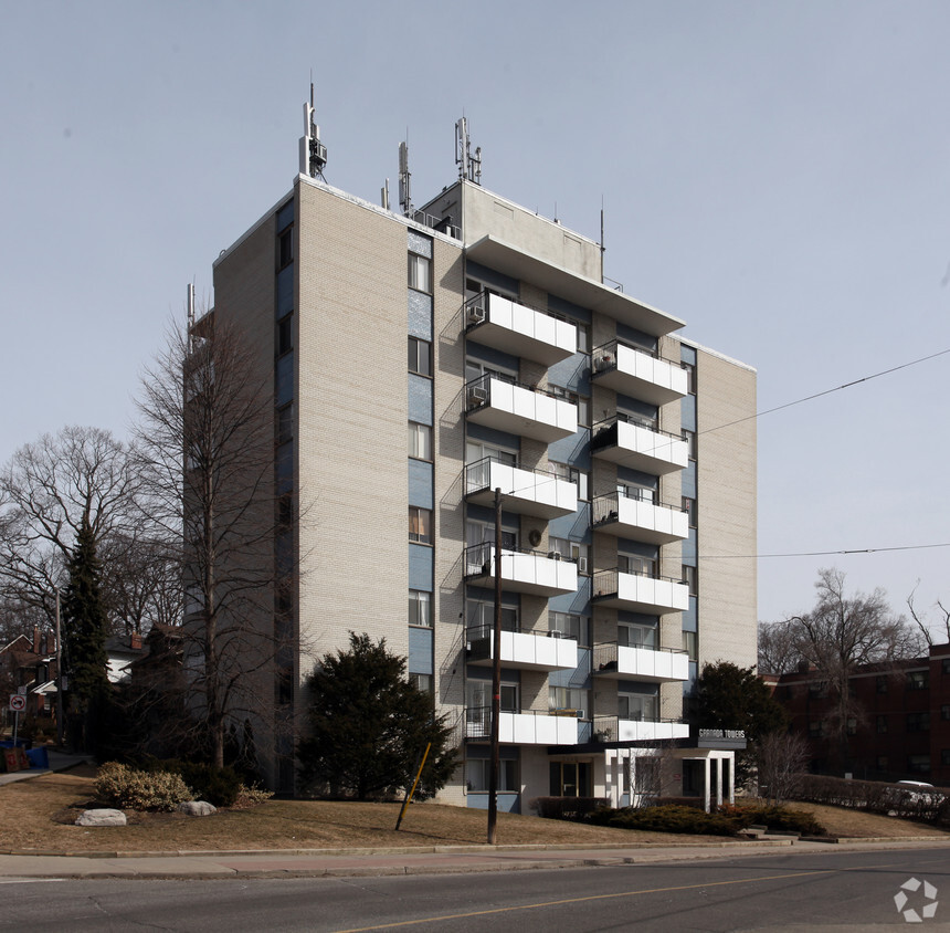 Building Photo - Granada Towers