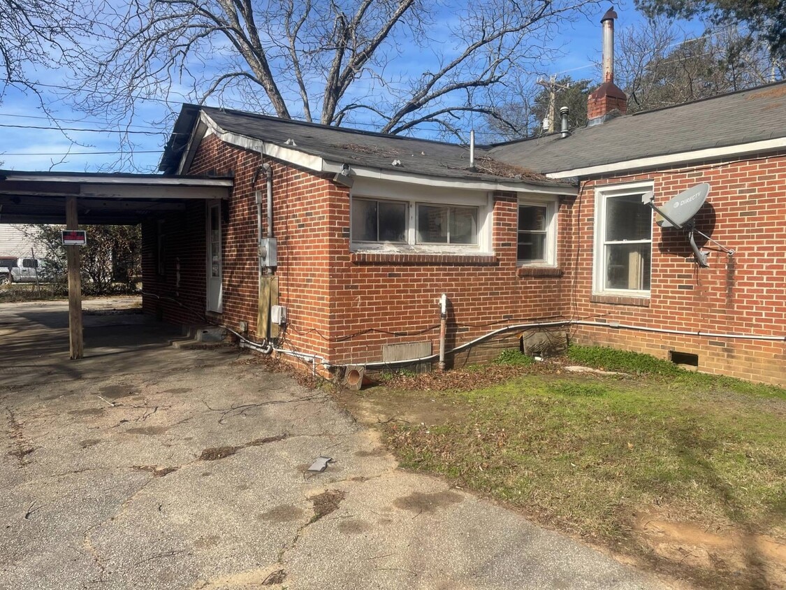 Foto del edificio - 330 E Roosevelt Dr