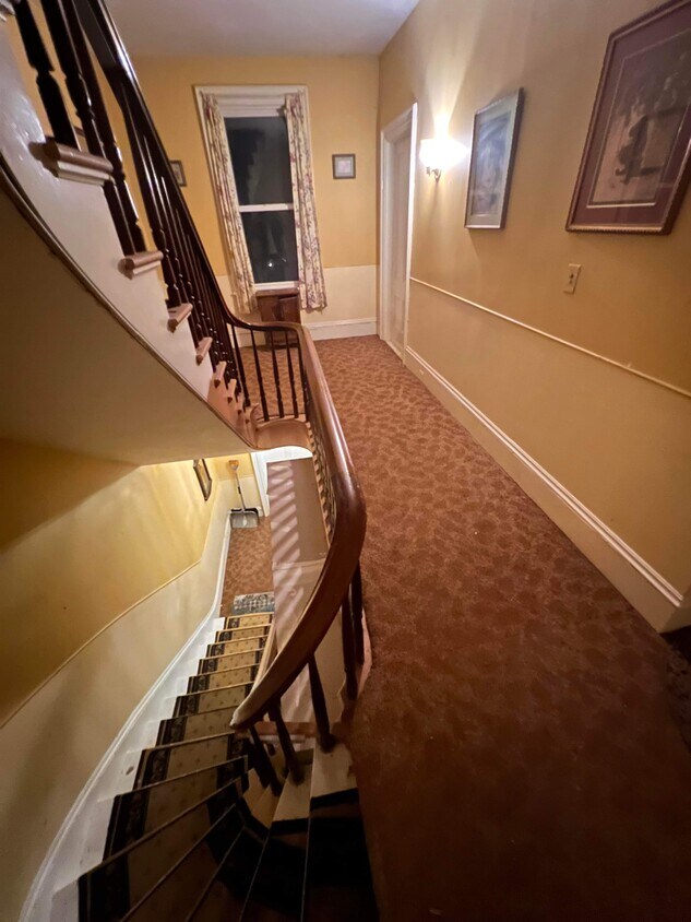 10 Woodland St Unit 2, Merrimac, MA 01860 Apartments in Merrimac, MA