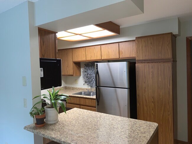 Kitchen - 27 Valley Ave