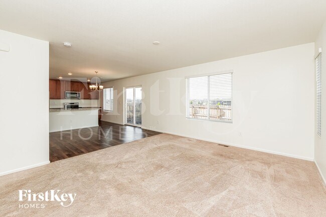 Foto del edificio - 10142 Luneth Dr