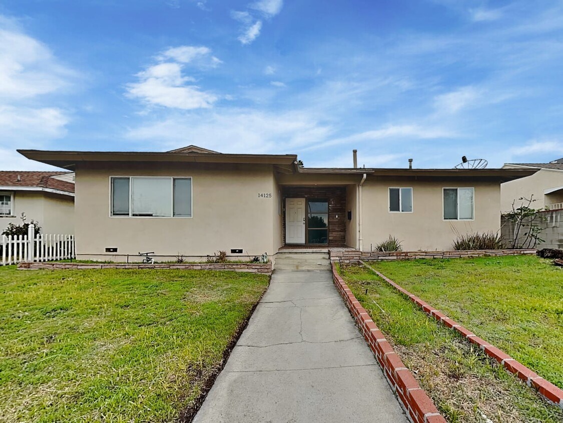 Foto principal - 14125 Garber St