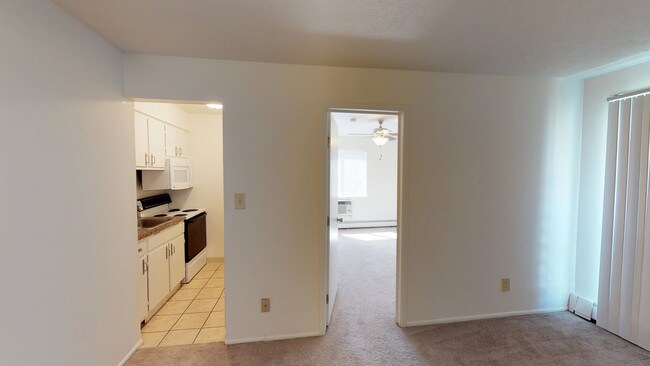 Pepperwood Townhomes & Gardens Apartments - Mayfield Heights, OH