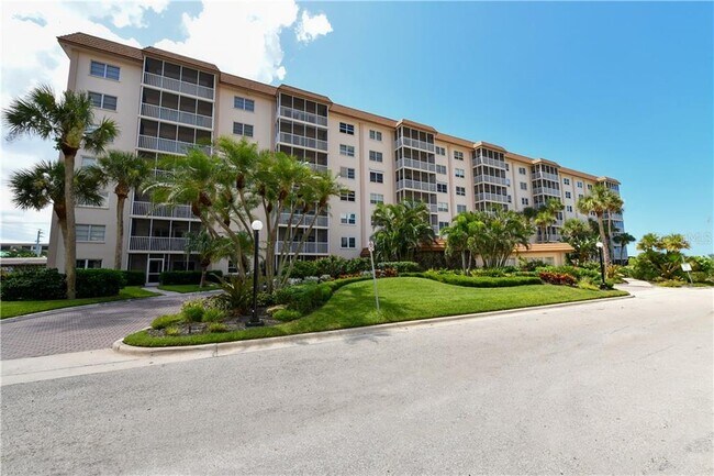 Building Photo - 800 Benjamin Franklin Dr