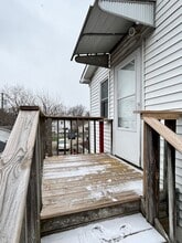 Building Photo - 2615 S Center St