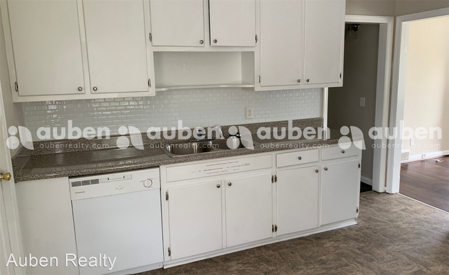 Building Photo - 4413 Woodside Haven Dr