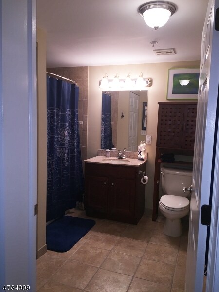 Baño - 7 Prospect St