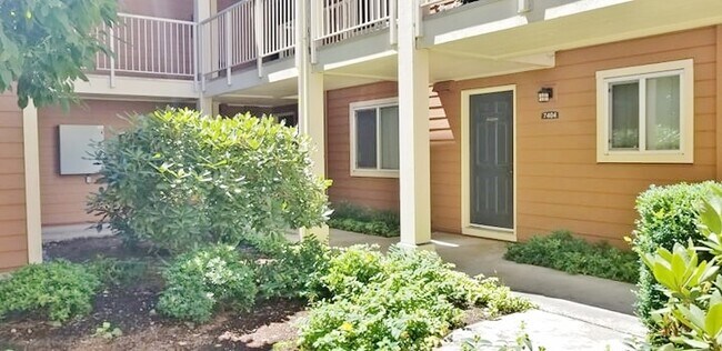 Foto del edificio - Sammamish Waterway 1 Bedroom + Den 1 BA Condo $2200