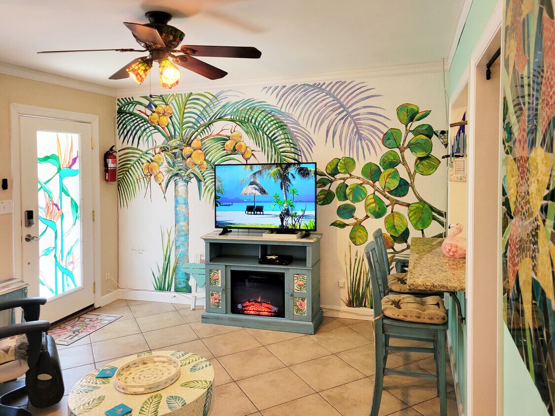 Photo - 814 67th St S (Saint Petersburg, FL)