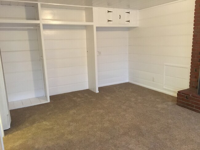 Foto del edificio - 2675 E Harrison St