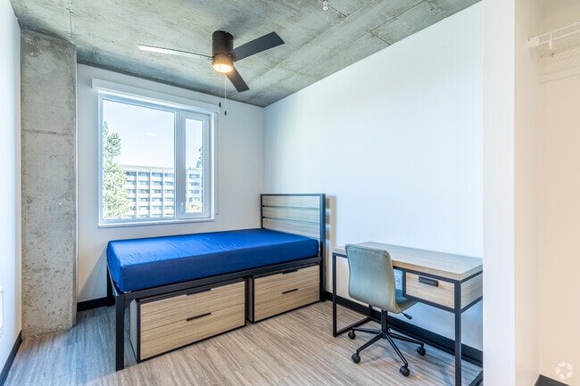 4BR, 4BA - 1298SF - Union on Broadway