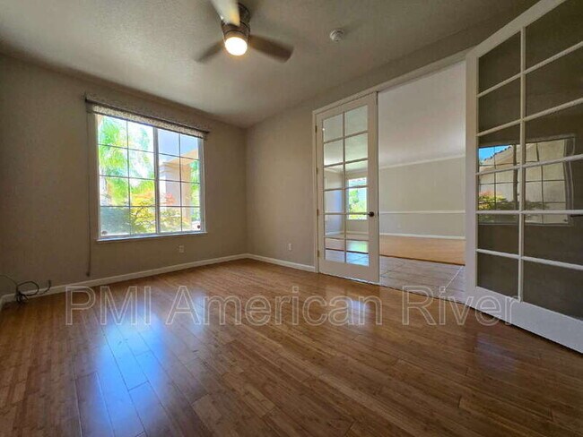 Foto del edificio - 10071 Wyatt Ranch Way