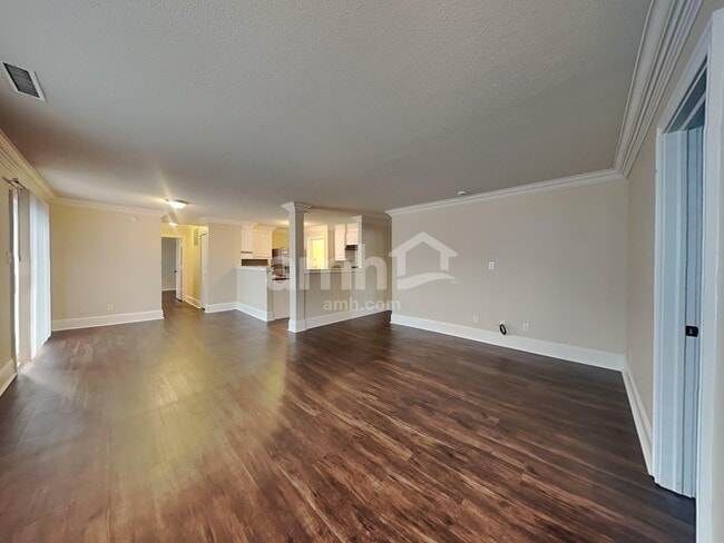 Building Photo - 12925 Old Glory Dr