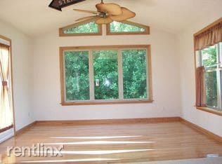 Building Photo - 5 br, 3.5 bath House - 4010 Pheasant Run
