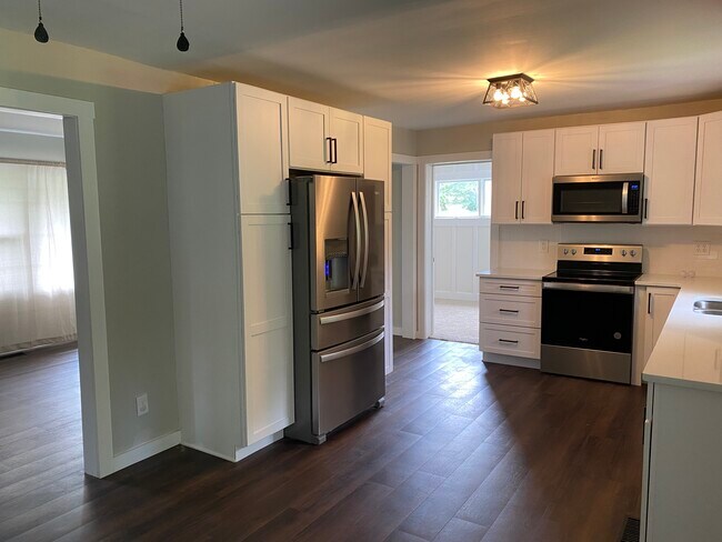 Foto del edificio - 112 Miller Ave