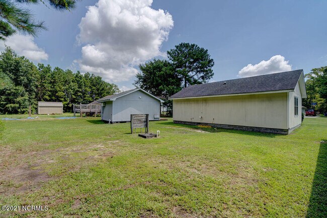 Building Photo - 1541 Dorsey Ln