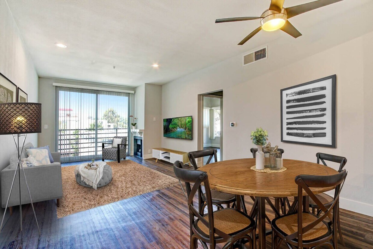 430 Kelton 430 Kelton Ave Los Angeles, CA